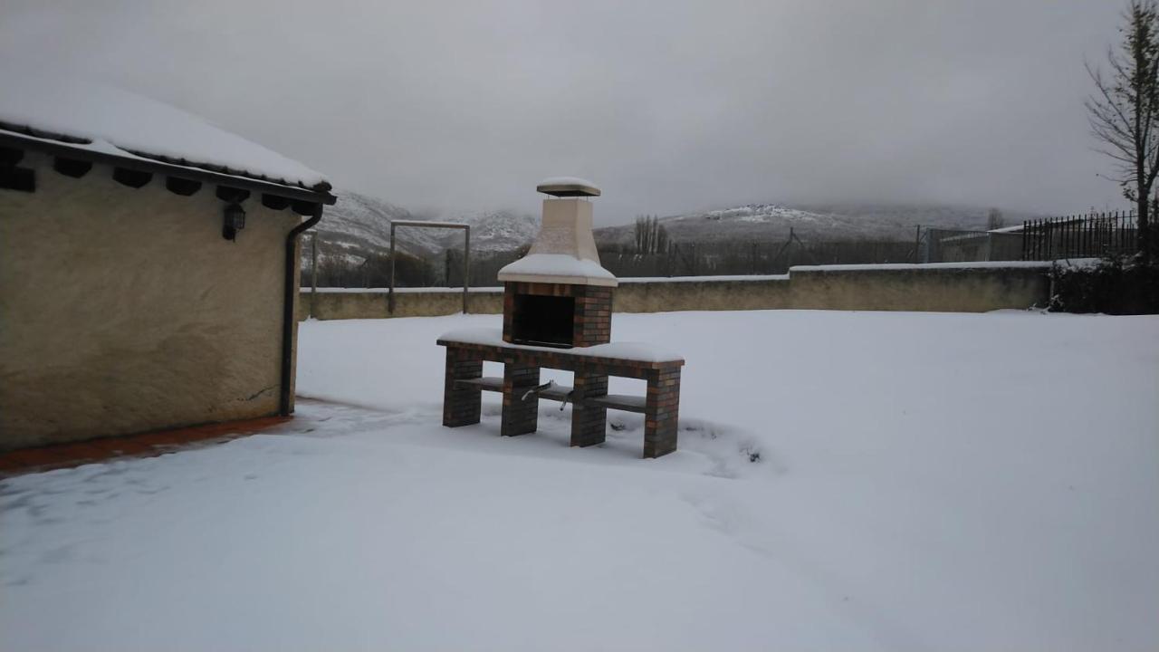 El Mirador Del Hayedo Villa Riofrio de Riaza ภายนอก รูปภาพ